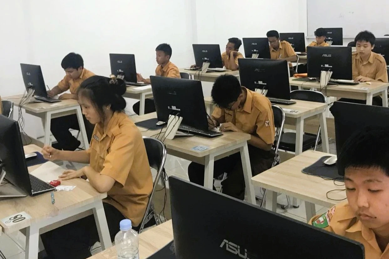 Komputer SMA